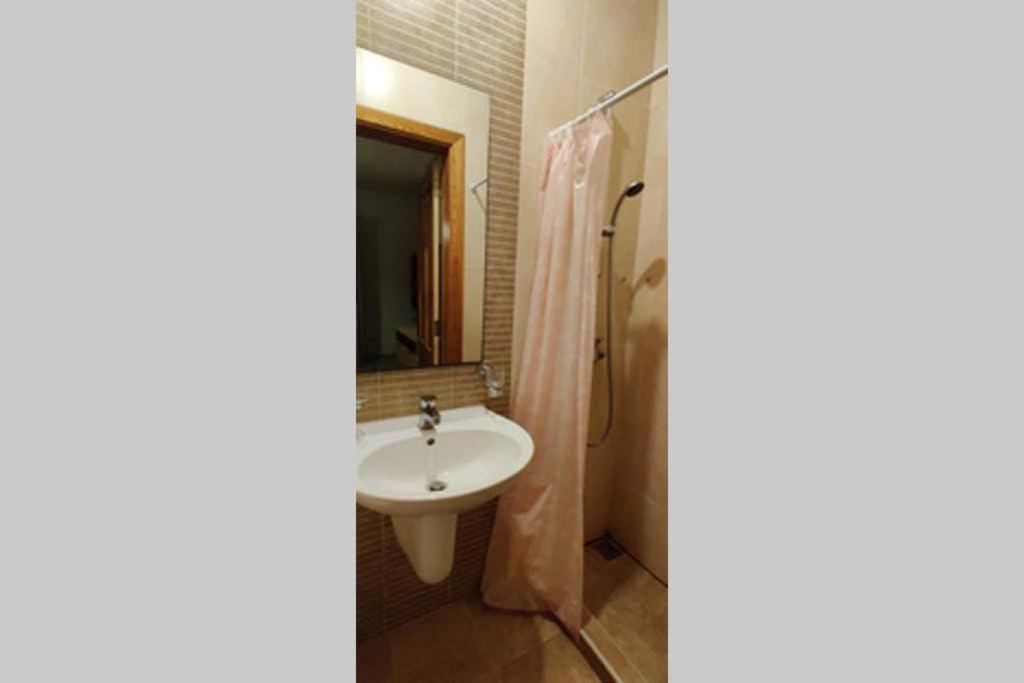 Confortable And Quiet Apartment In St. Julian سانت جوليان المظهر الخارجي الصورة